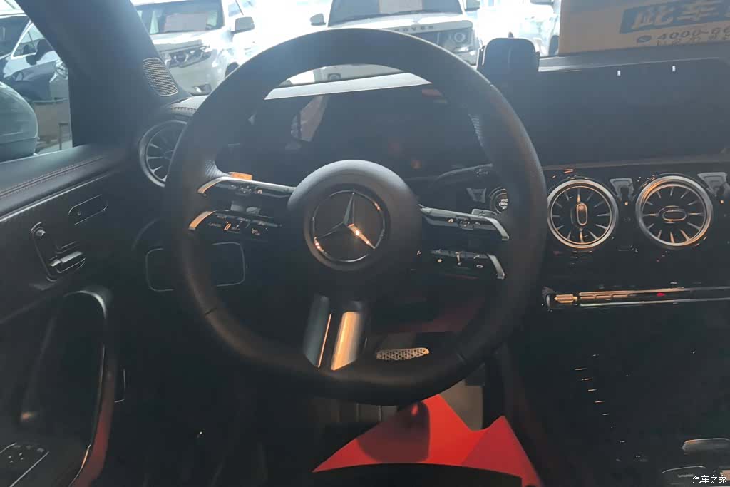 Mercedes-Benz A-Class, 2024 14