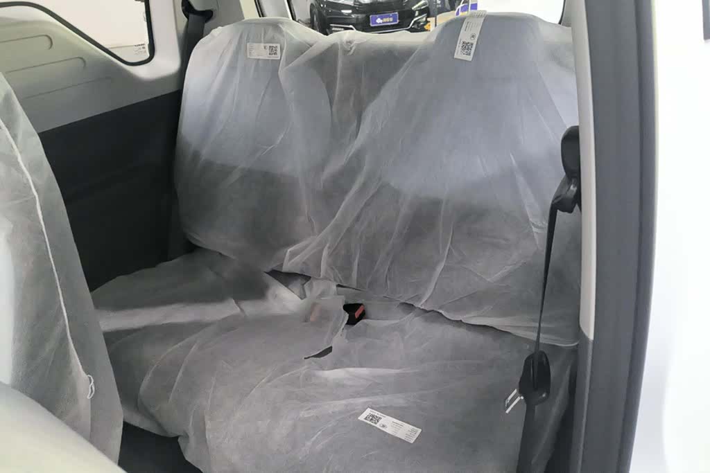 Geely Panda, 2025 11