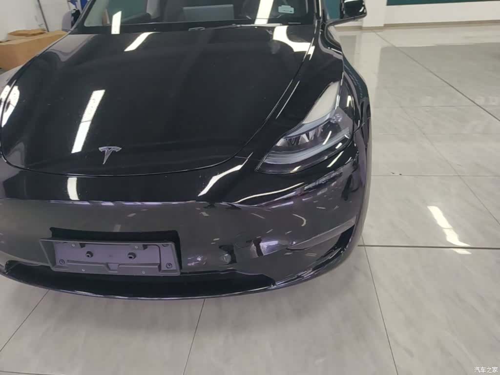 Tesla Model Y, 2023 18