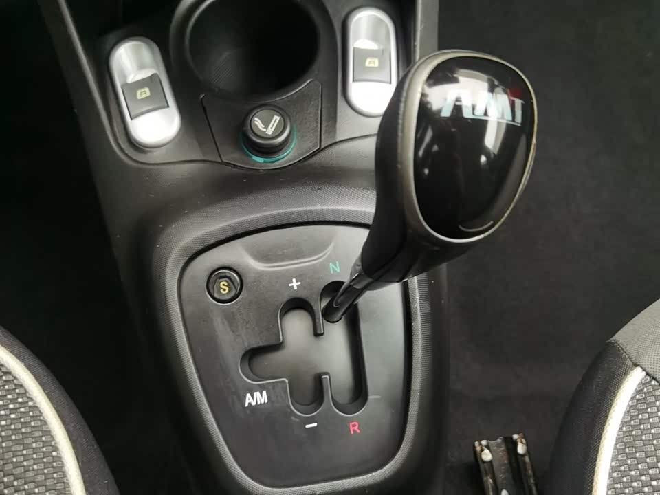 BYD F0