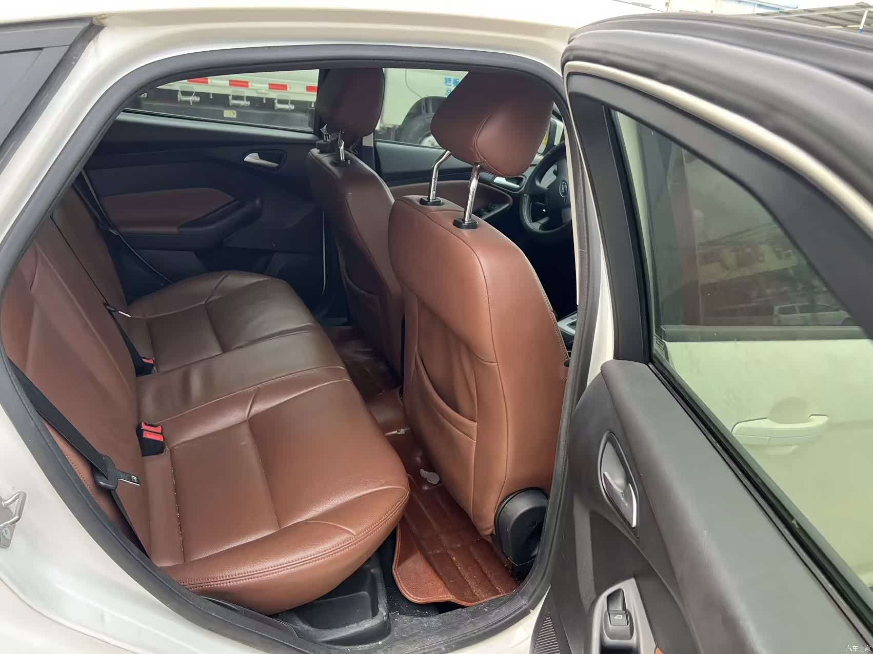 Ford Focus, 2014 6