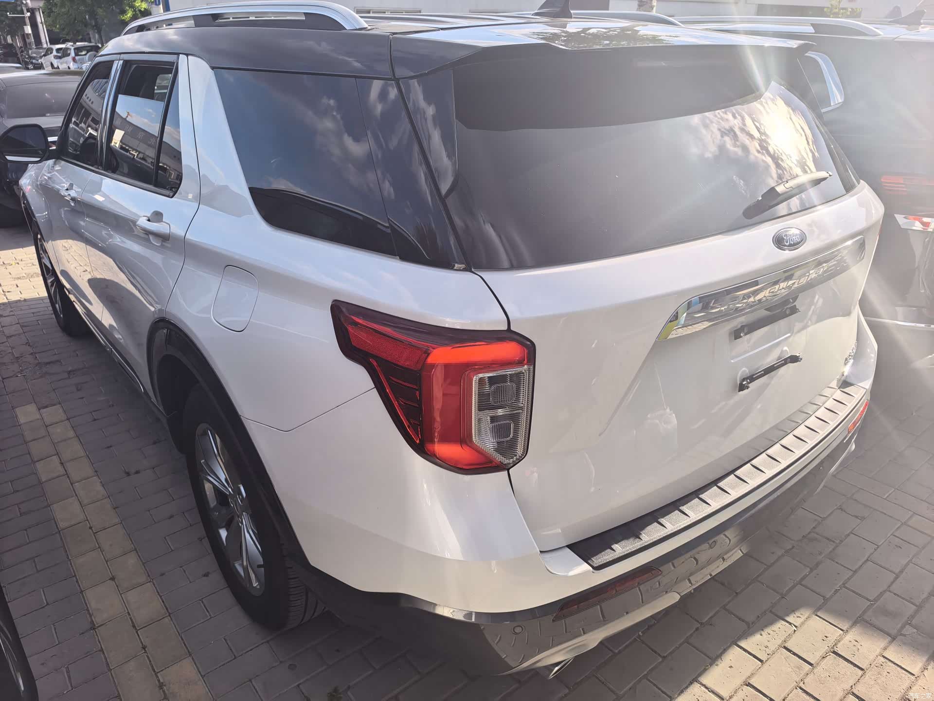 Ford Explorer, 2021 4