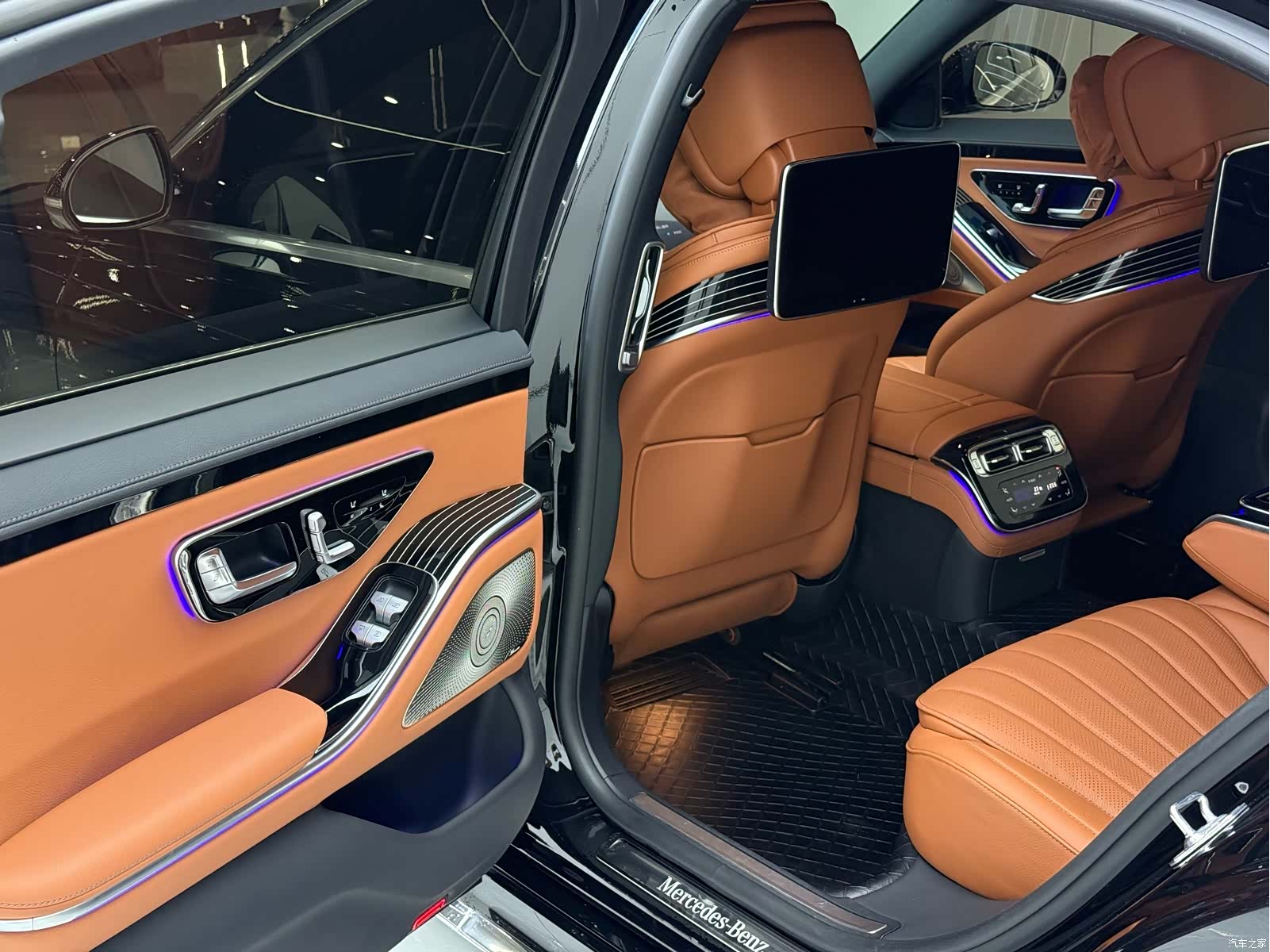 Mercedes-Benz S-Class, 2024 8