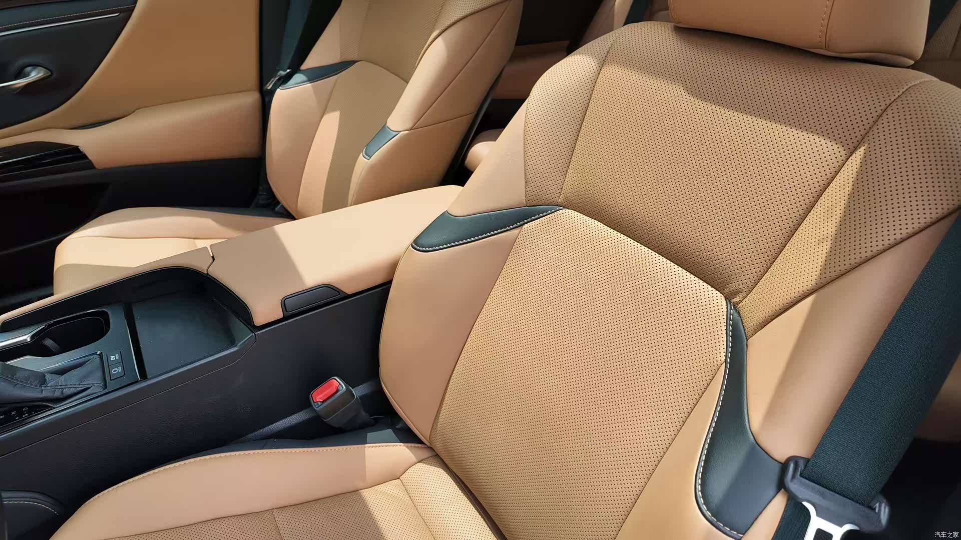 Lexus ES, 2024 8