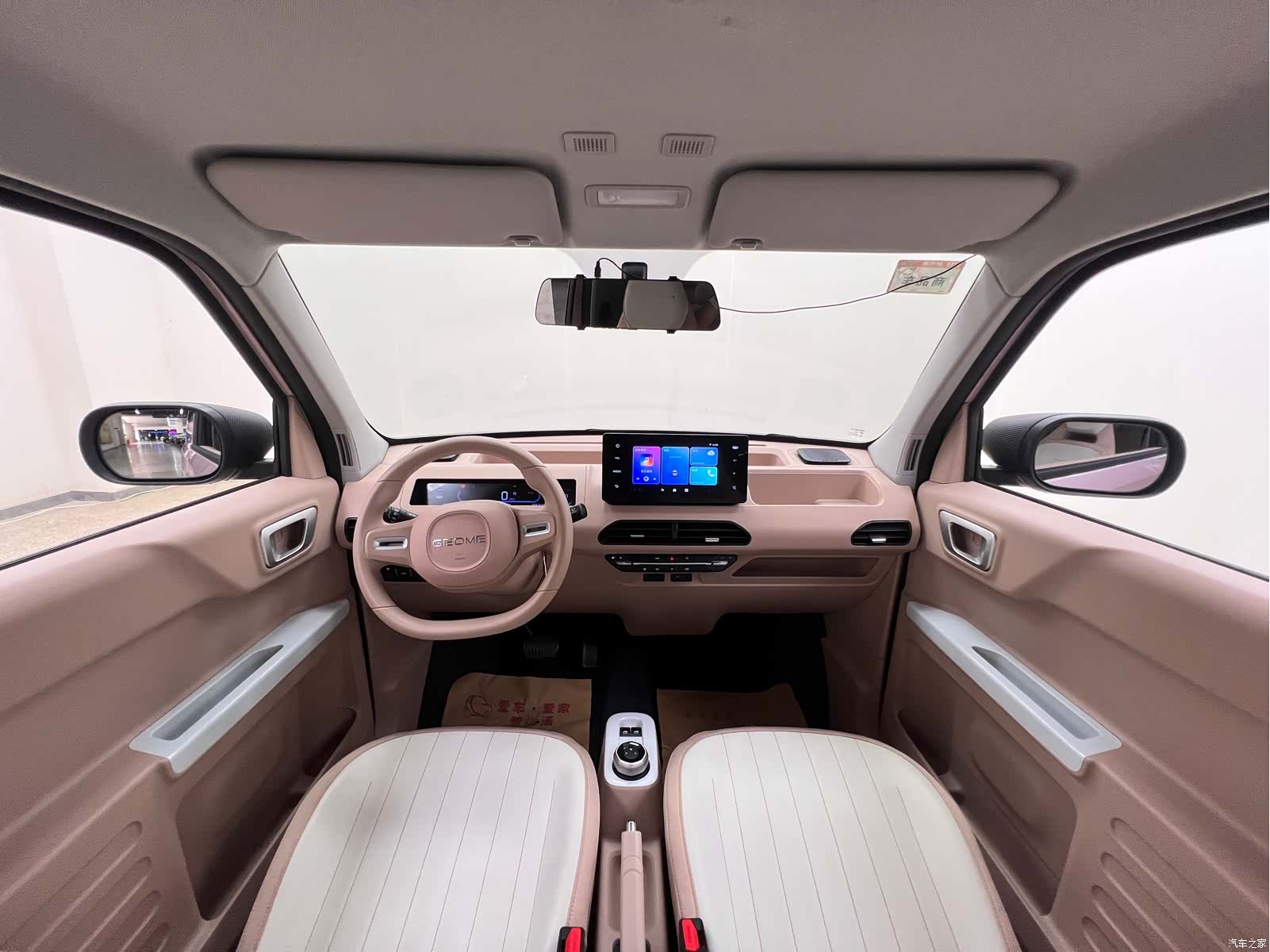 Geely Panda, 2024 17