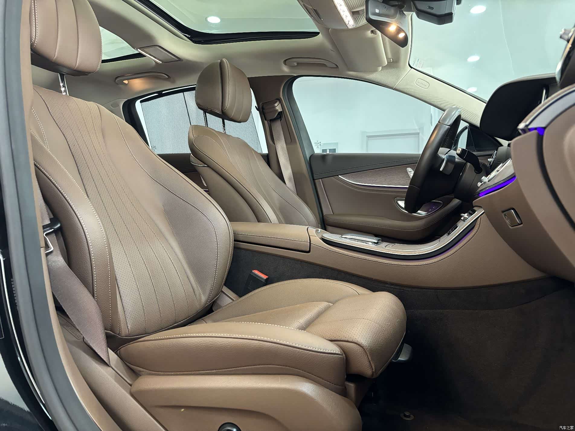 Mercedes-Benz E-Class, 2022 22