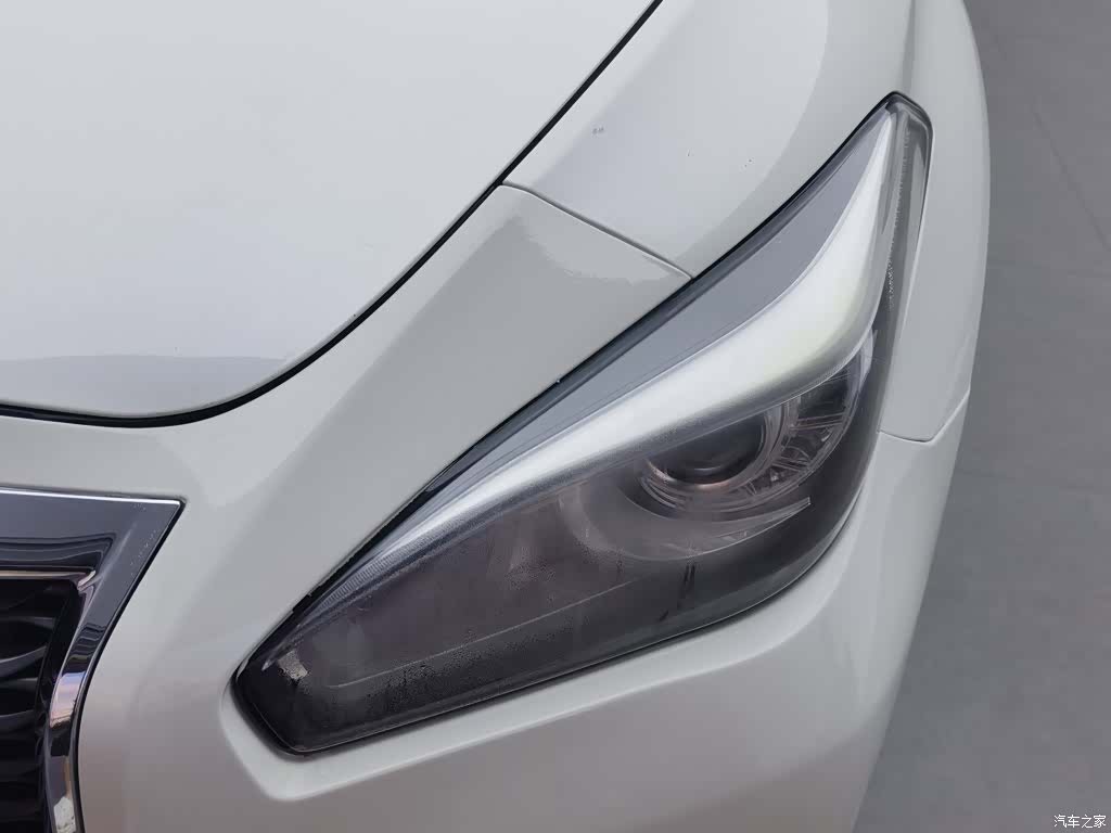 Infiniti Q70, 2017 7