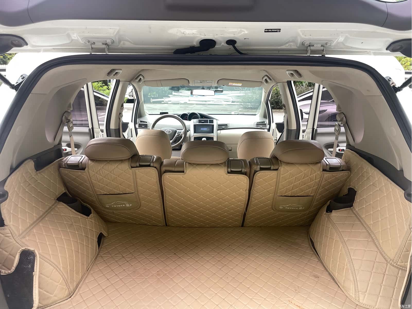 Toyota 180E, 2016 16