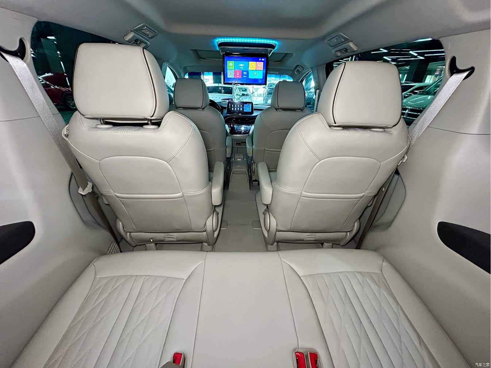 Buick GL8, 2022 30