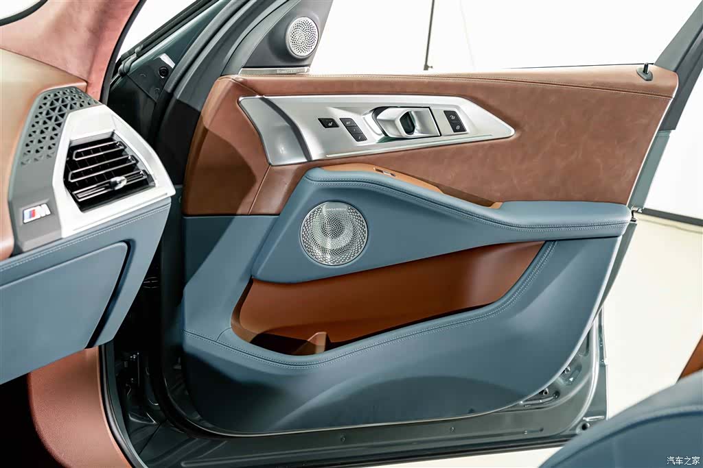 BMW XM, 2024 17