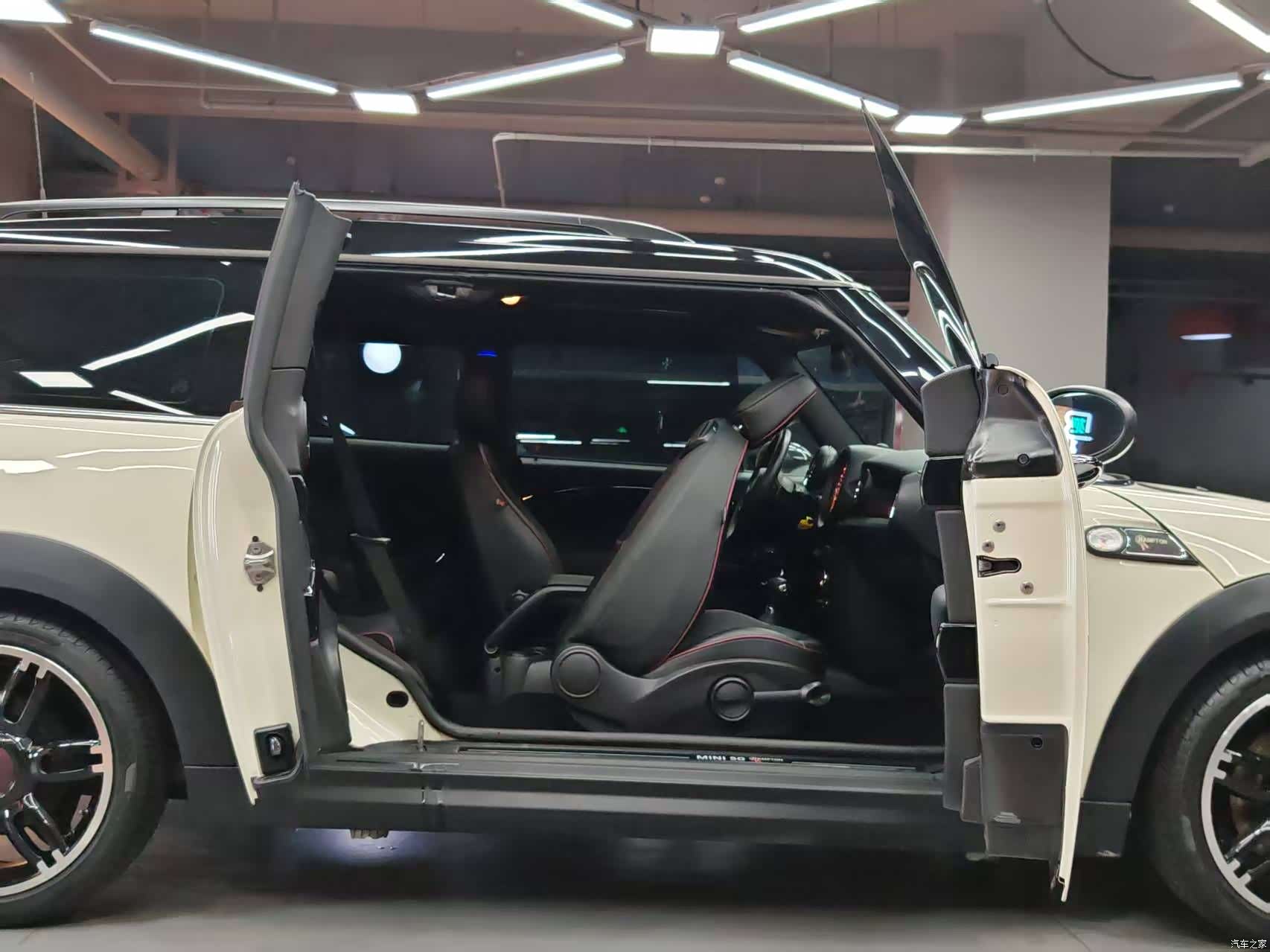 Mini Clubman, 2012 28