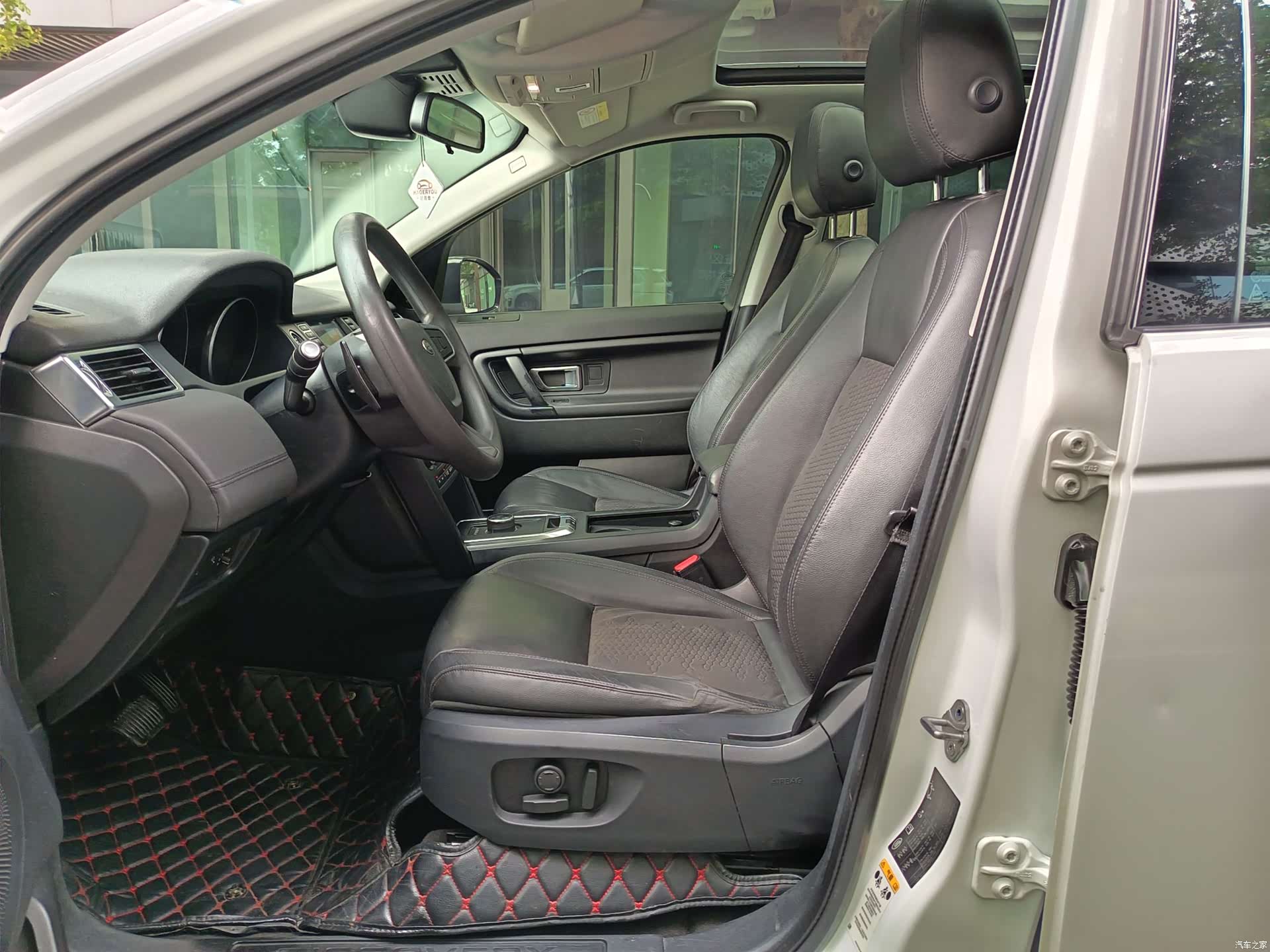 Land Rover Discovery, 2017 все фото
