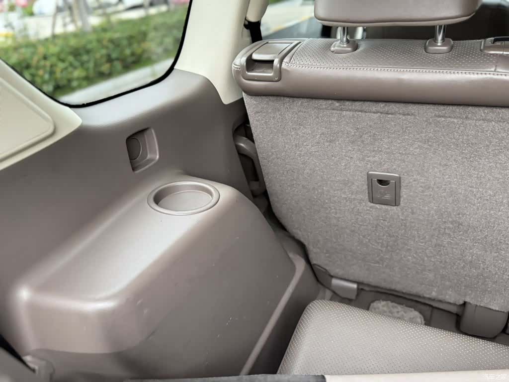 Lexus GX, 2013 15