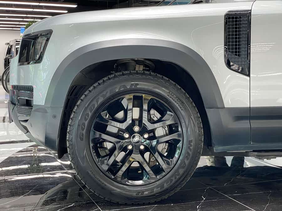 Land Rover Defender 2022, фото 26