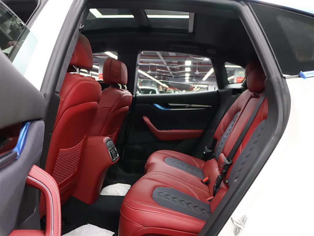 Maserati Levante, 2024 14
