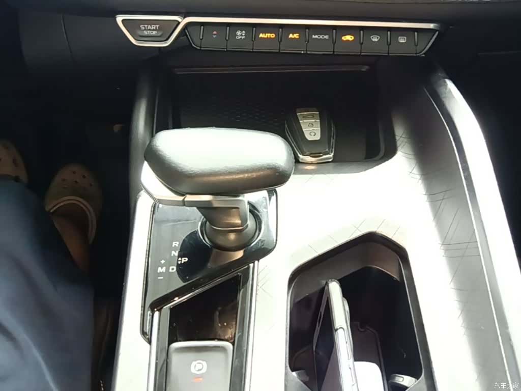 Geely Preface, 2022 14