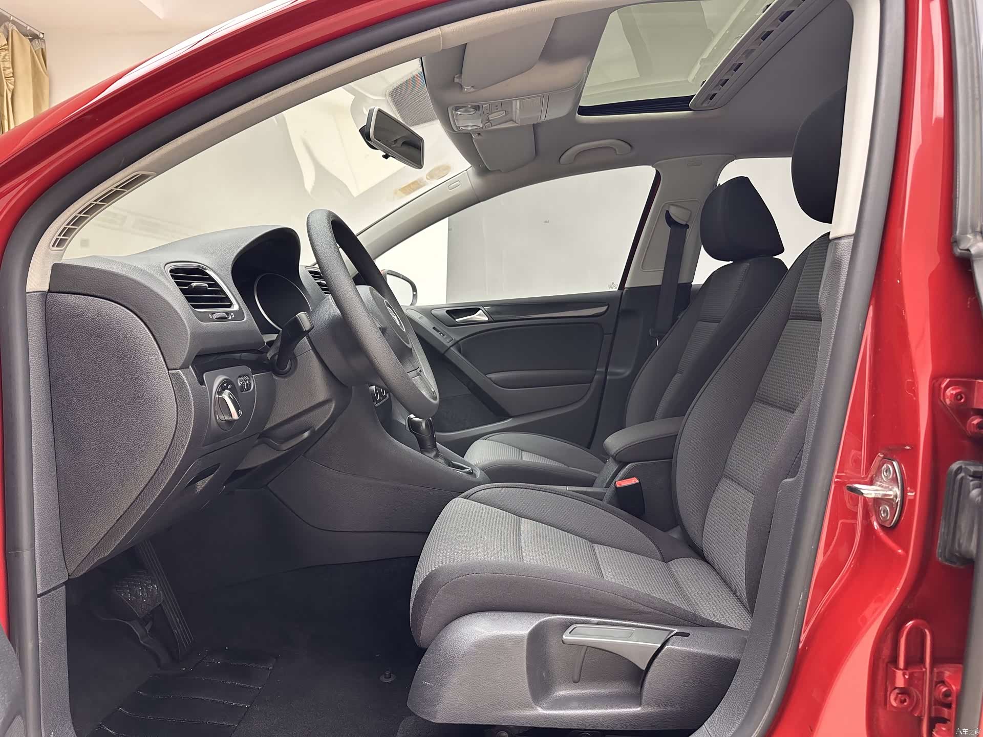 Volkswagen Golf, 2011 все фото