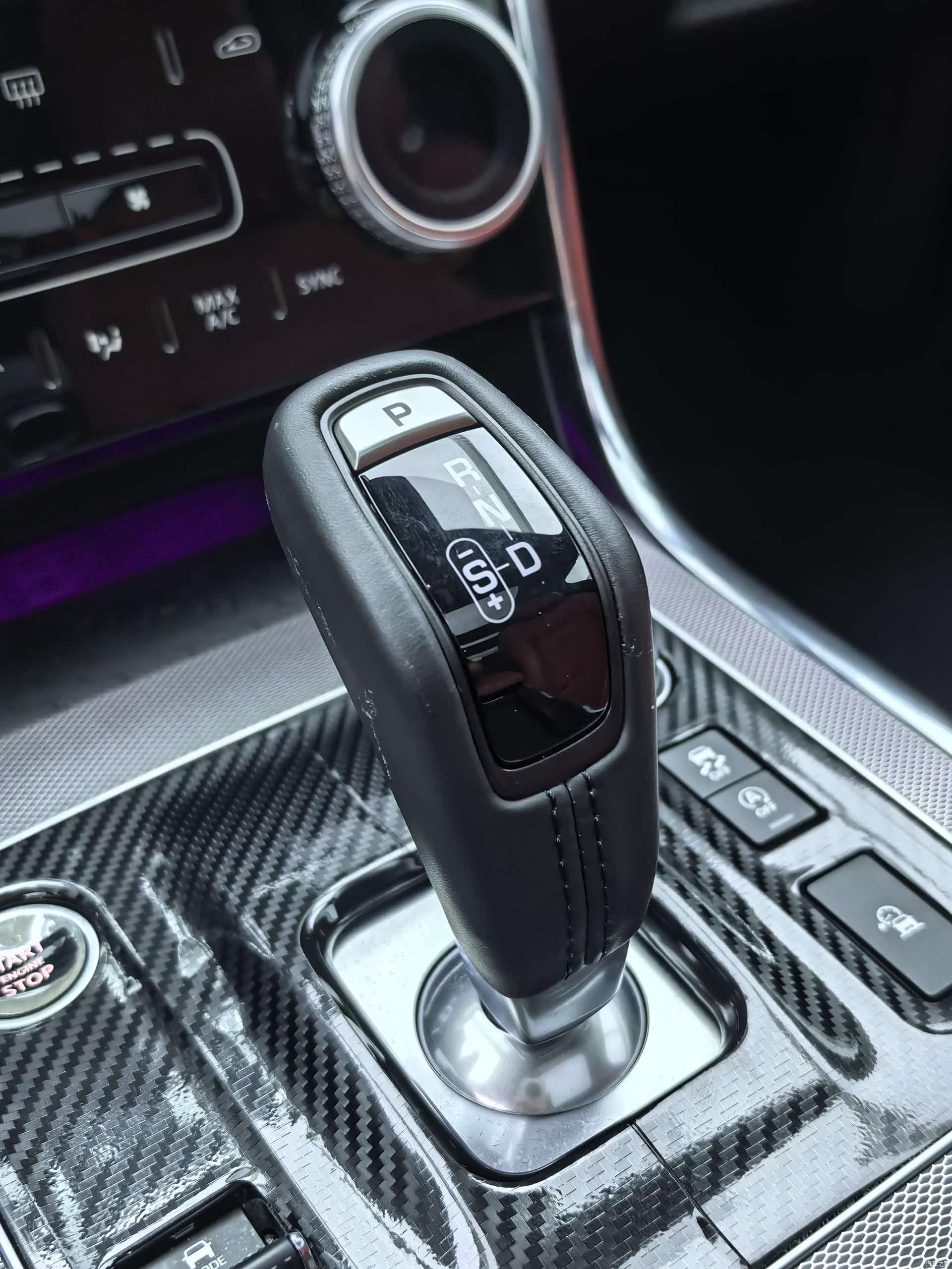 Land Rover XEL, 2022 10