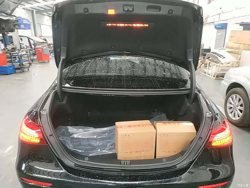 Mercedes-Benz E-Class, 2021 19