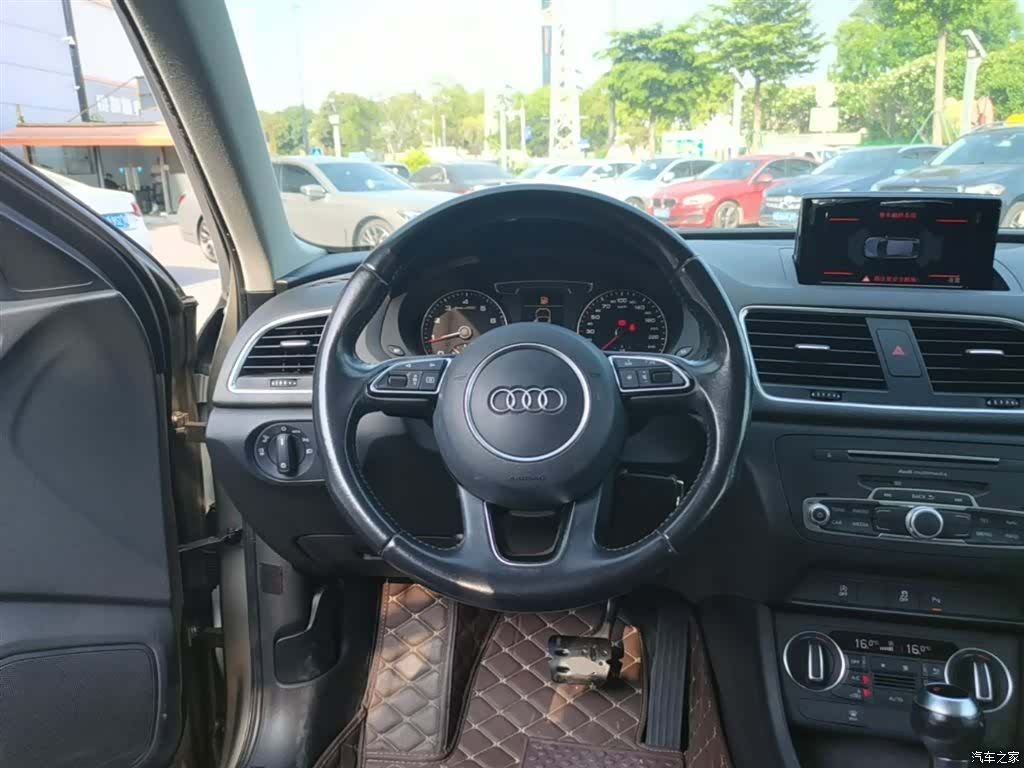 Audi Q3, 2017 11