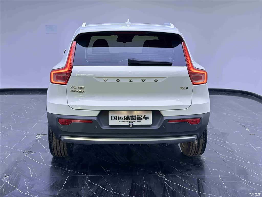 Volvo XC40, 2022 все фото