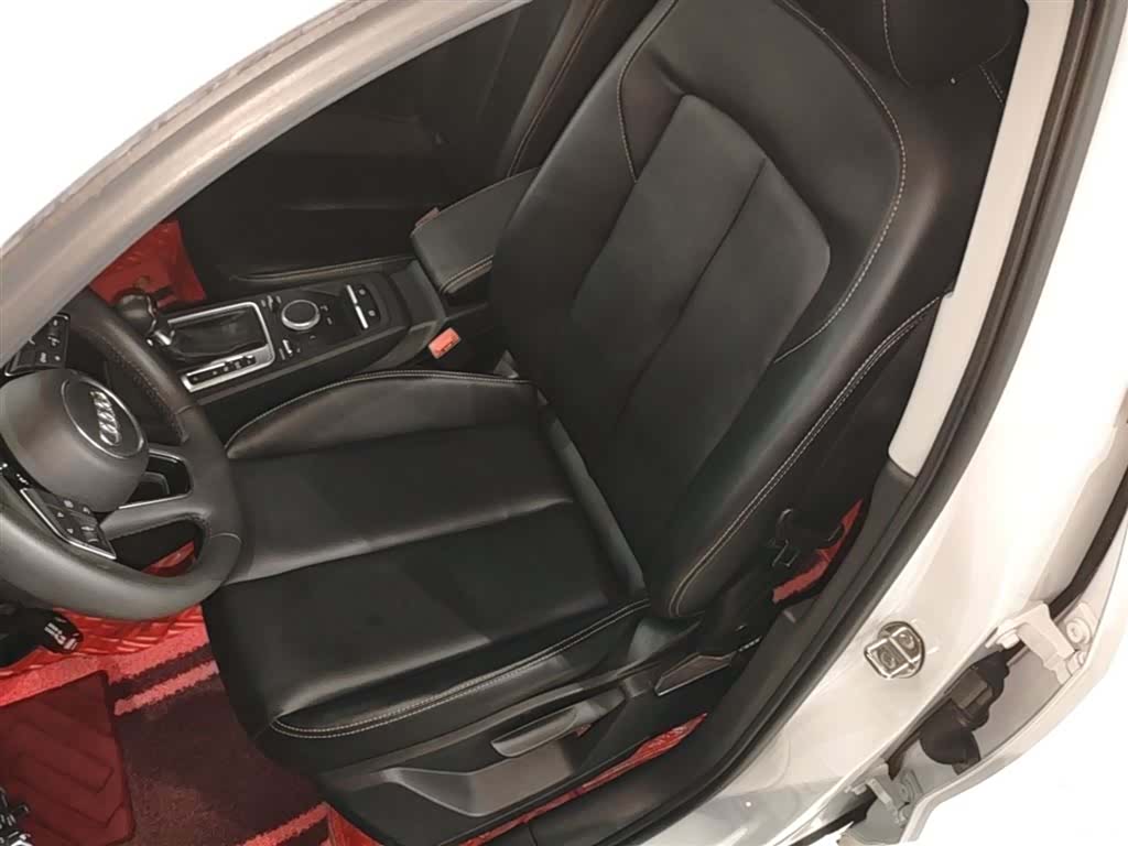 Audi Q2L, 2020 15