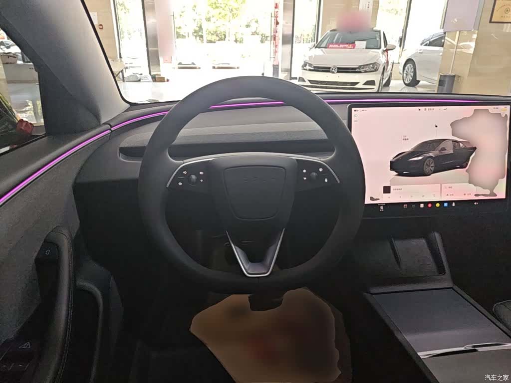 Tesla Model 3, 2025 7