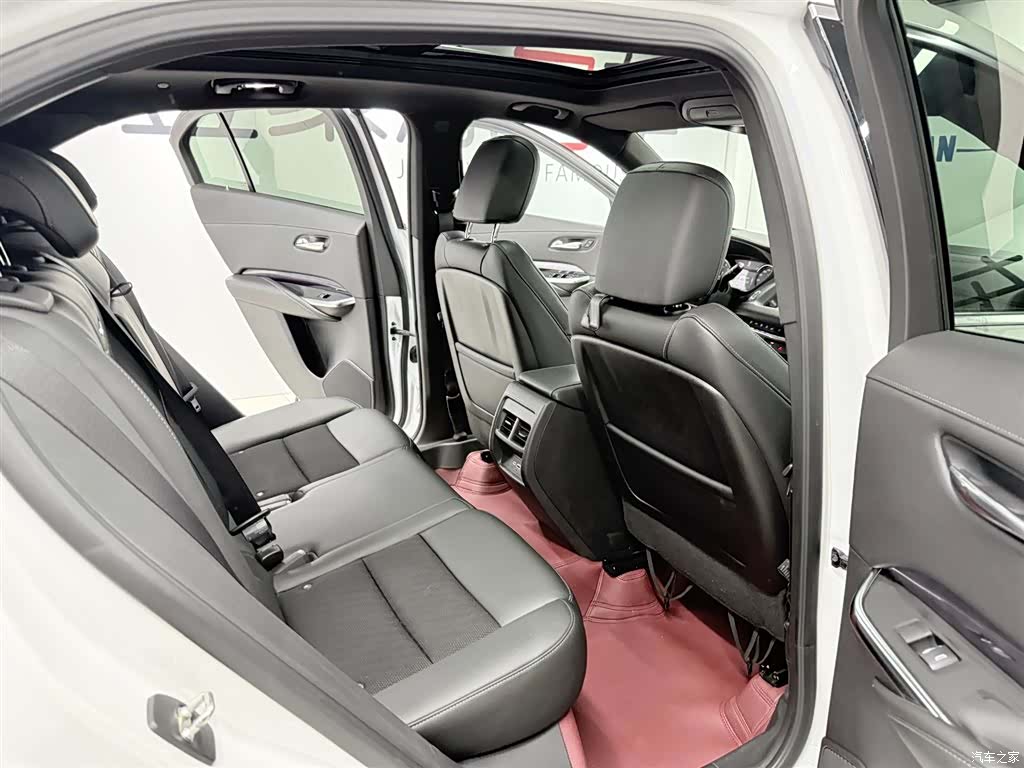 Cadillac XT4, 2021 14