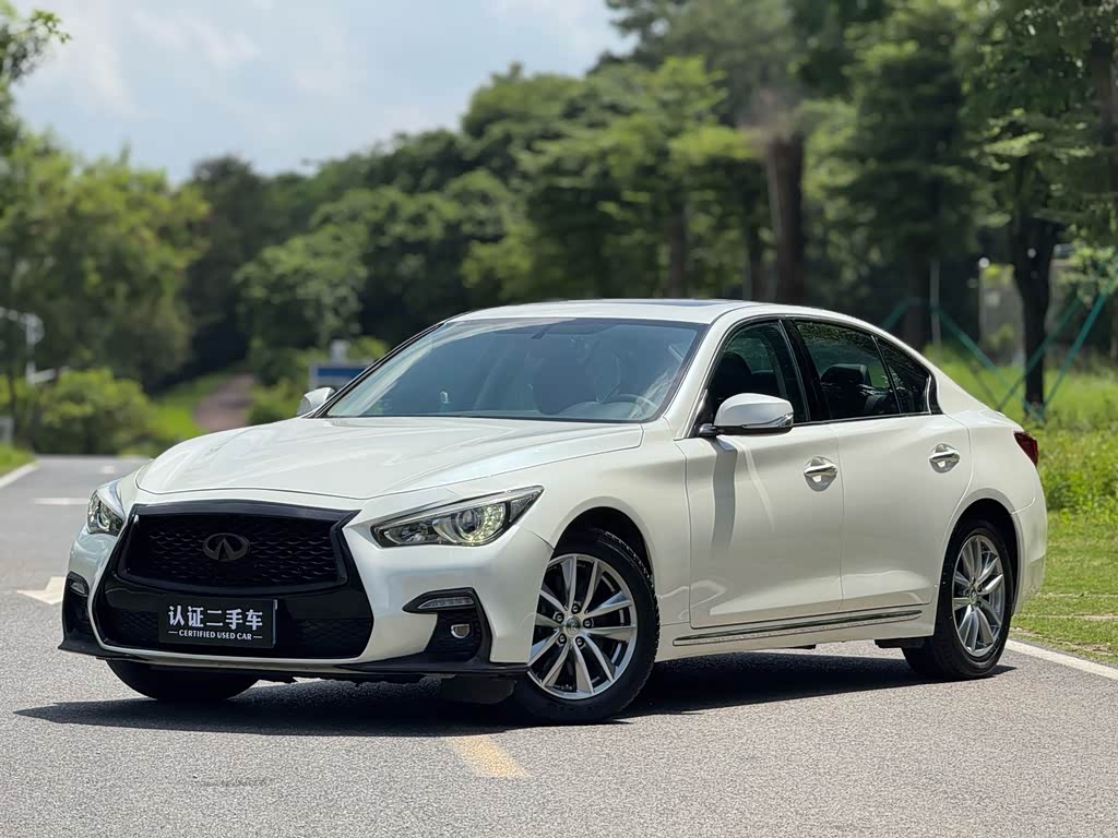 Infiniti Q50L
