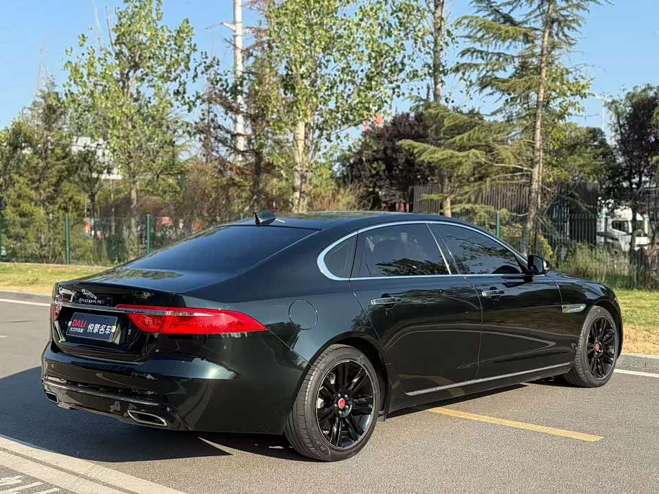 Jaguar XFL