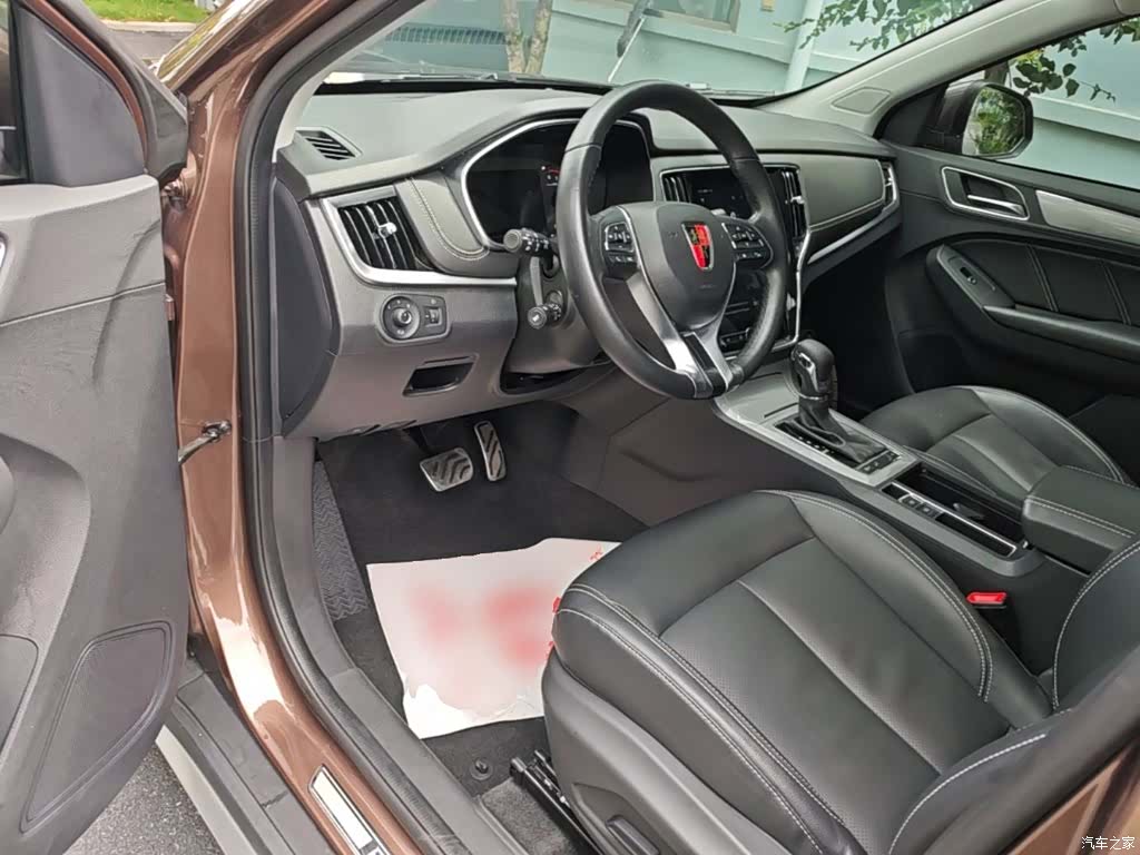 Roewe RX5, 2017 16