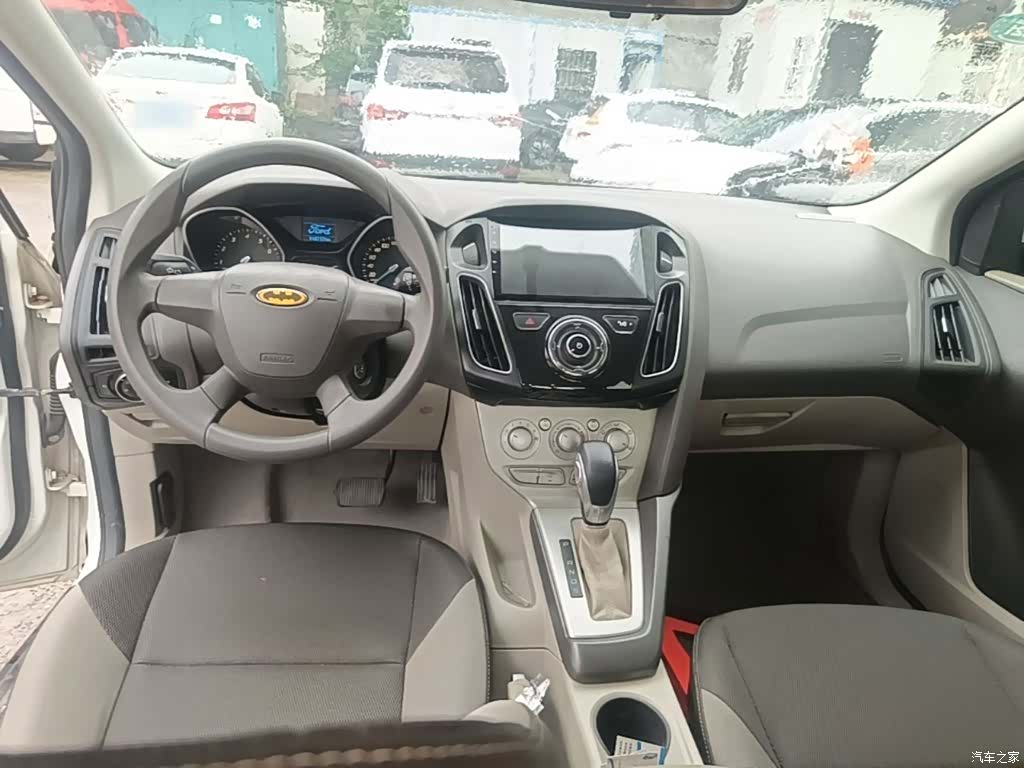 Ford Focus, 2014 10