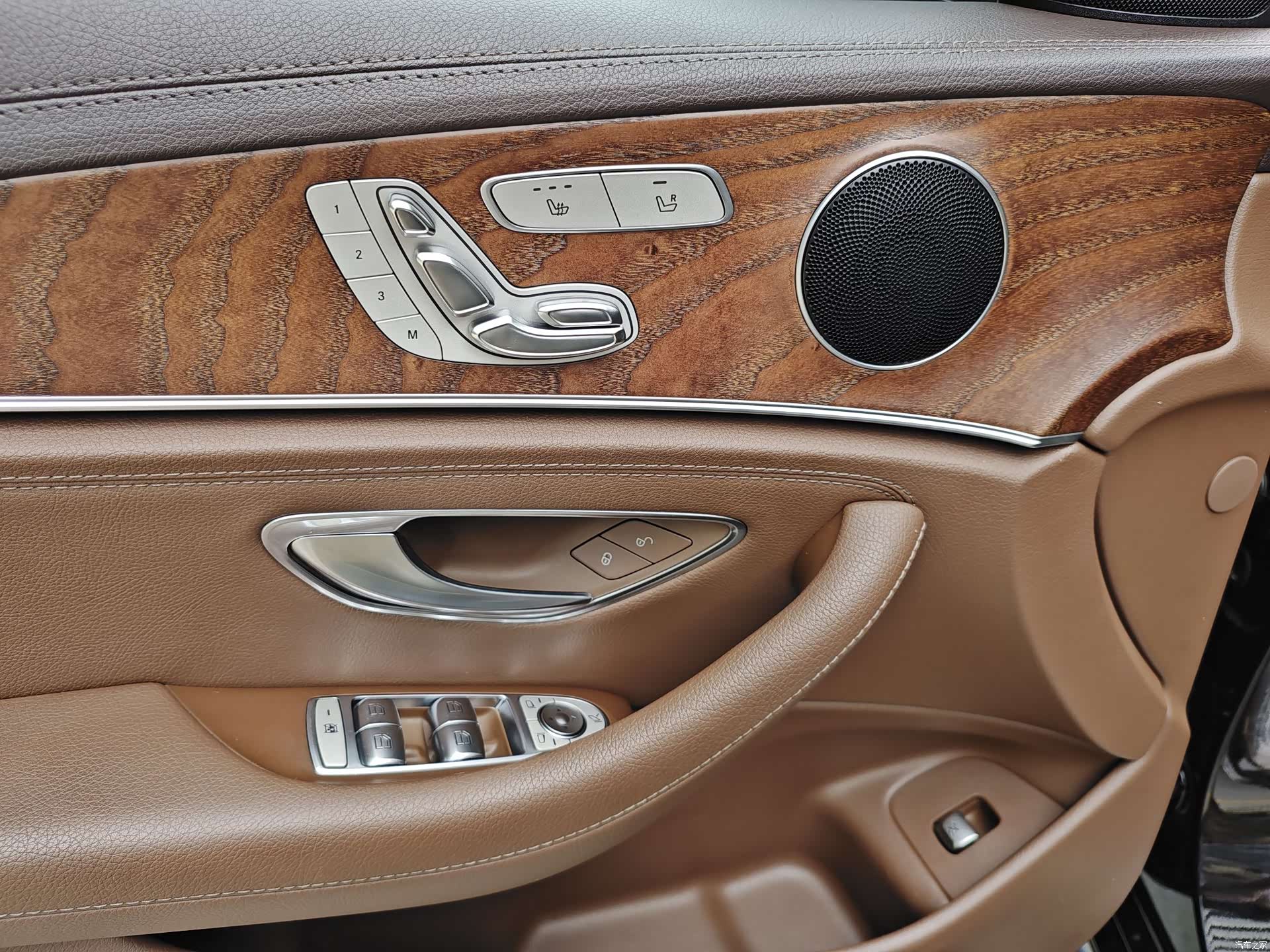 Mercedes-Benz E-Class, 2019 10
