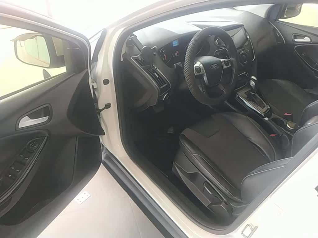 Ford Focus, 2015 16