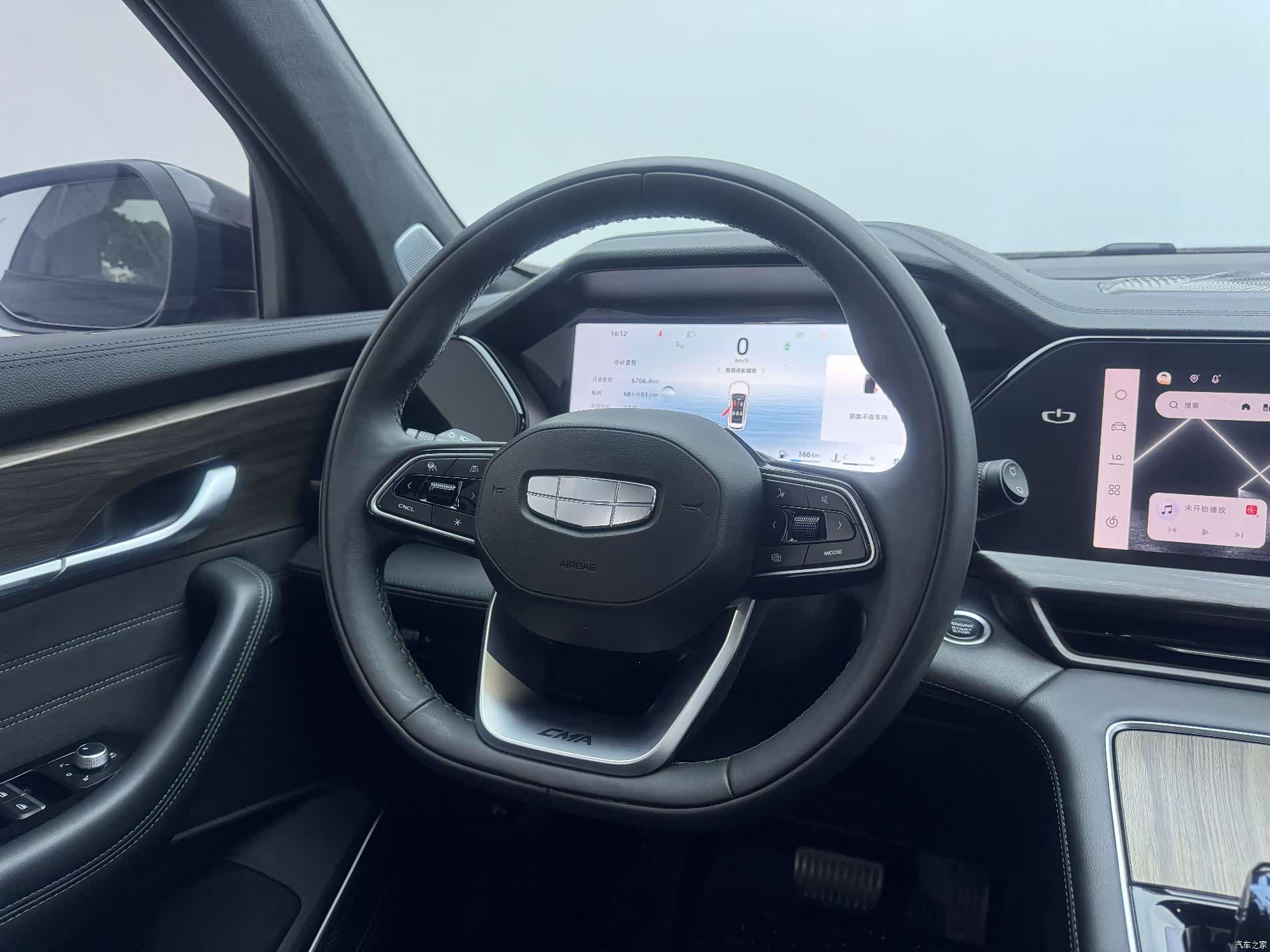Geely Xingyue L, 2025 10