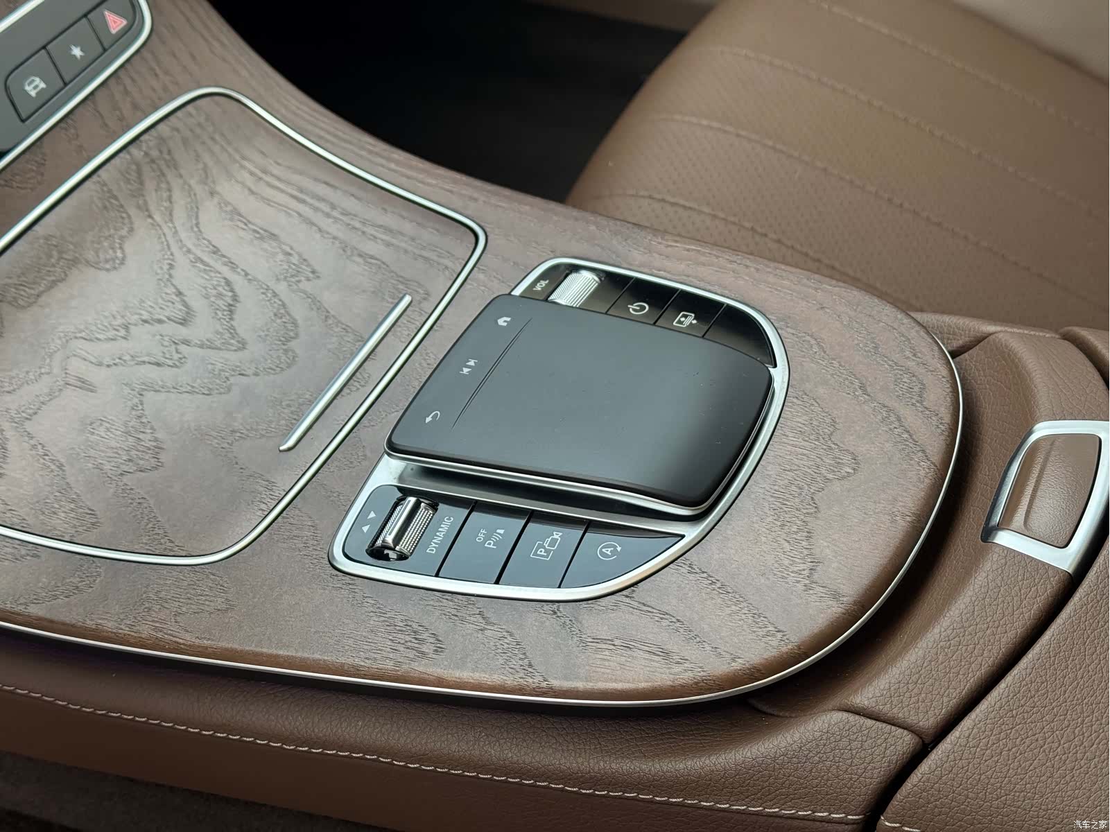 Mercedes-Benz E-Class, 2022 10