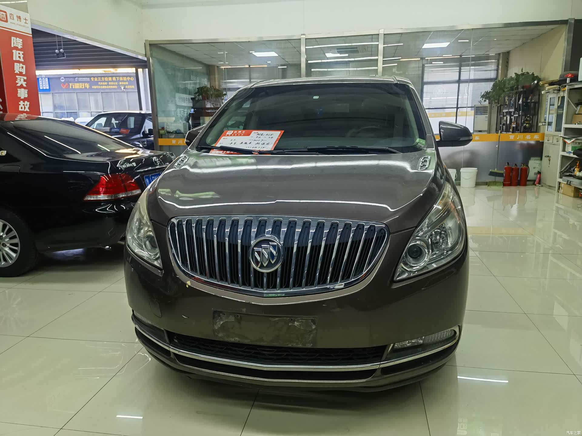 Buick GL8, 2012 2