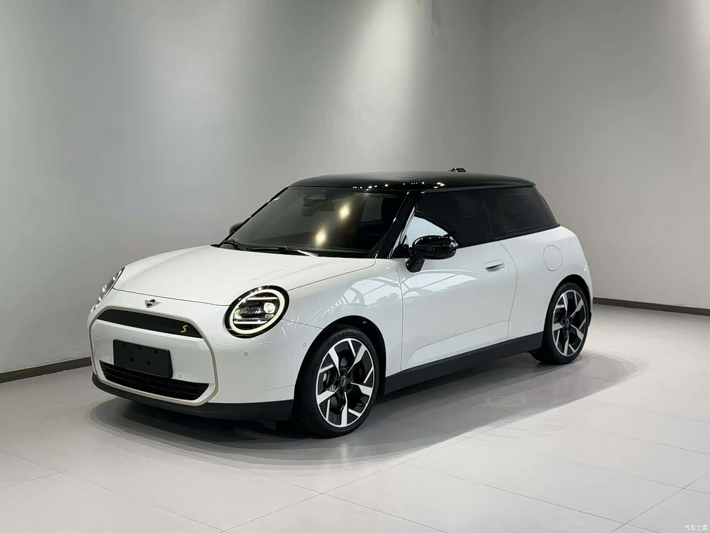 Mini Cooper, 2024 1