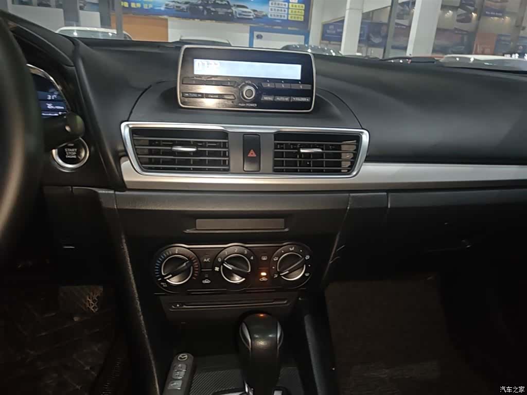 Mazda Mazda3, 2016 13