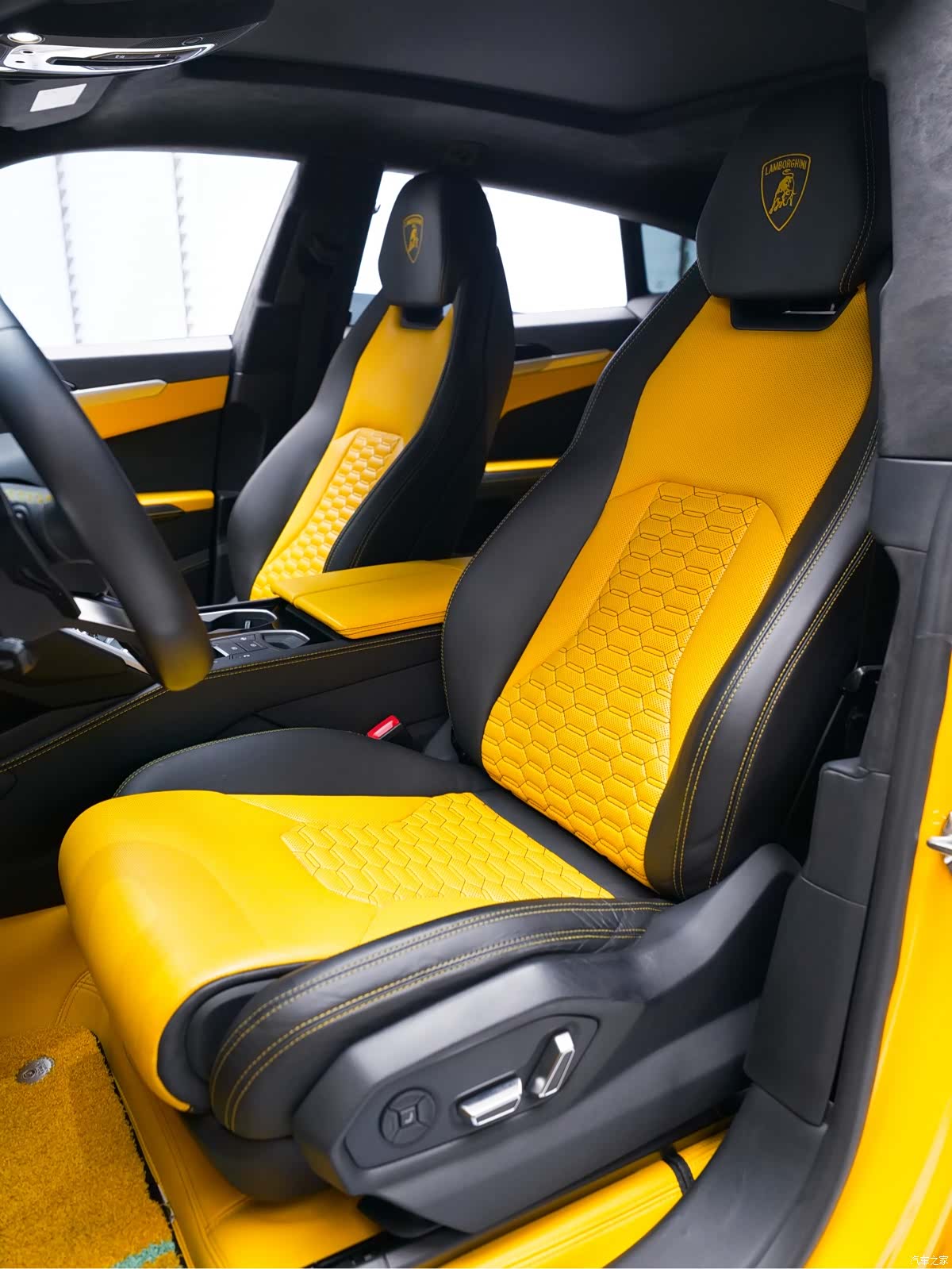 Lamborghini Urus, 2020 17