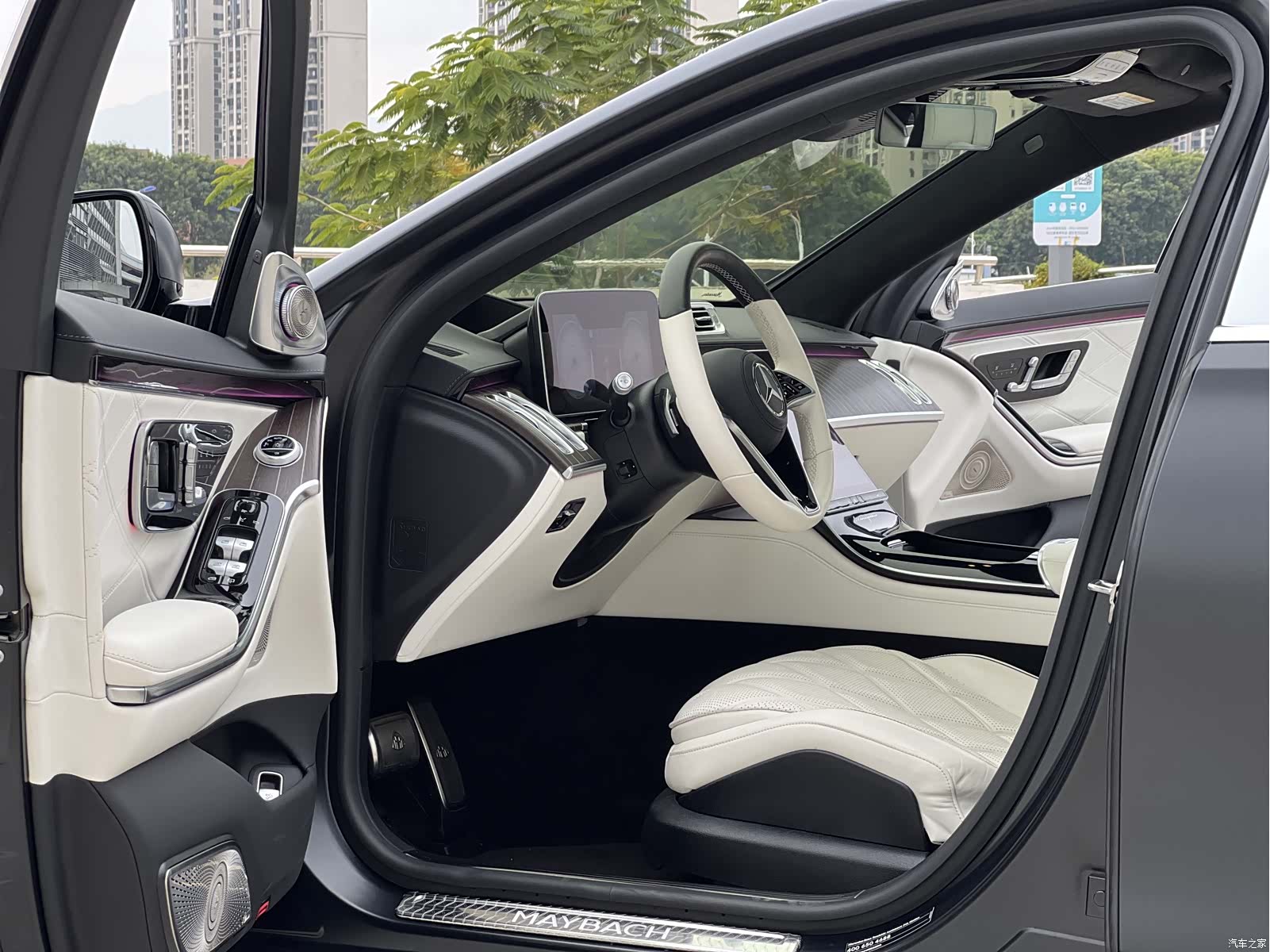Maybach S-Class, 2023 все фото