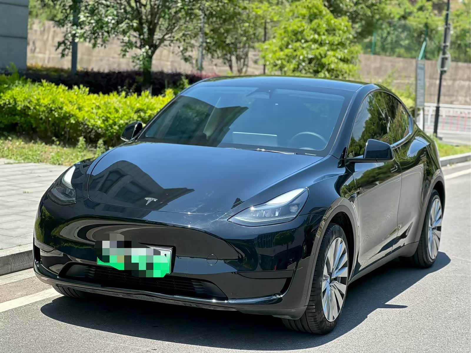 Tesla Model Y, 2022 2