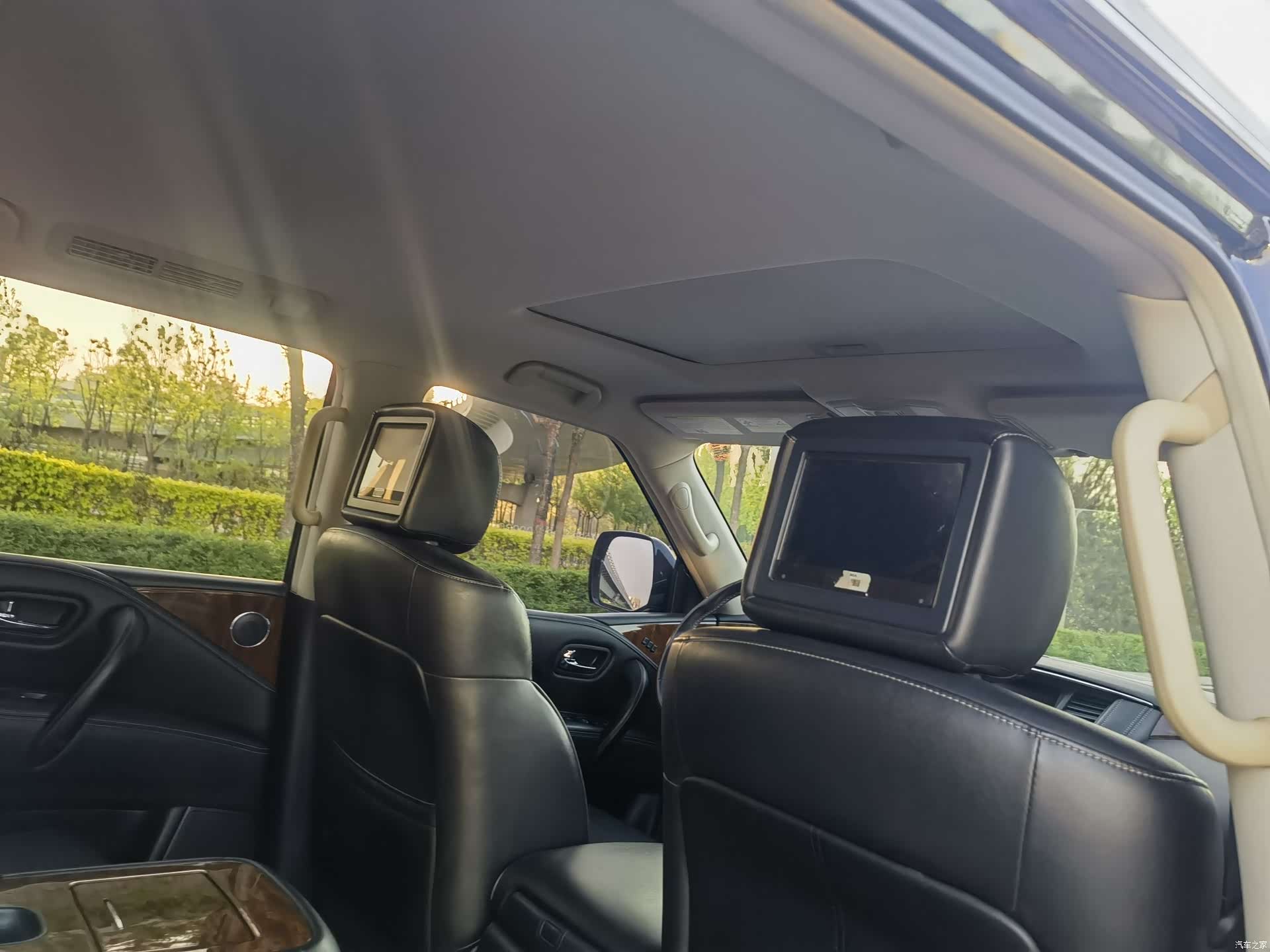 Infiniti QX80, 2019 10