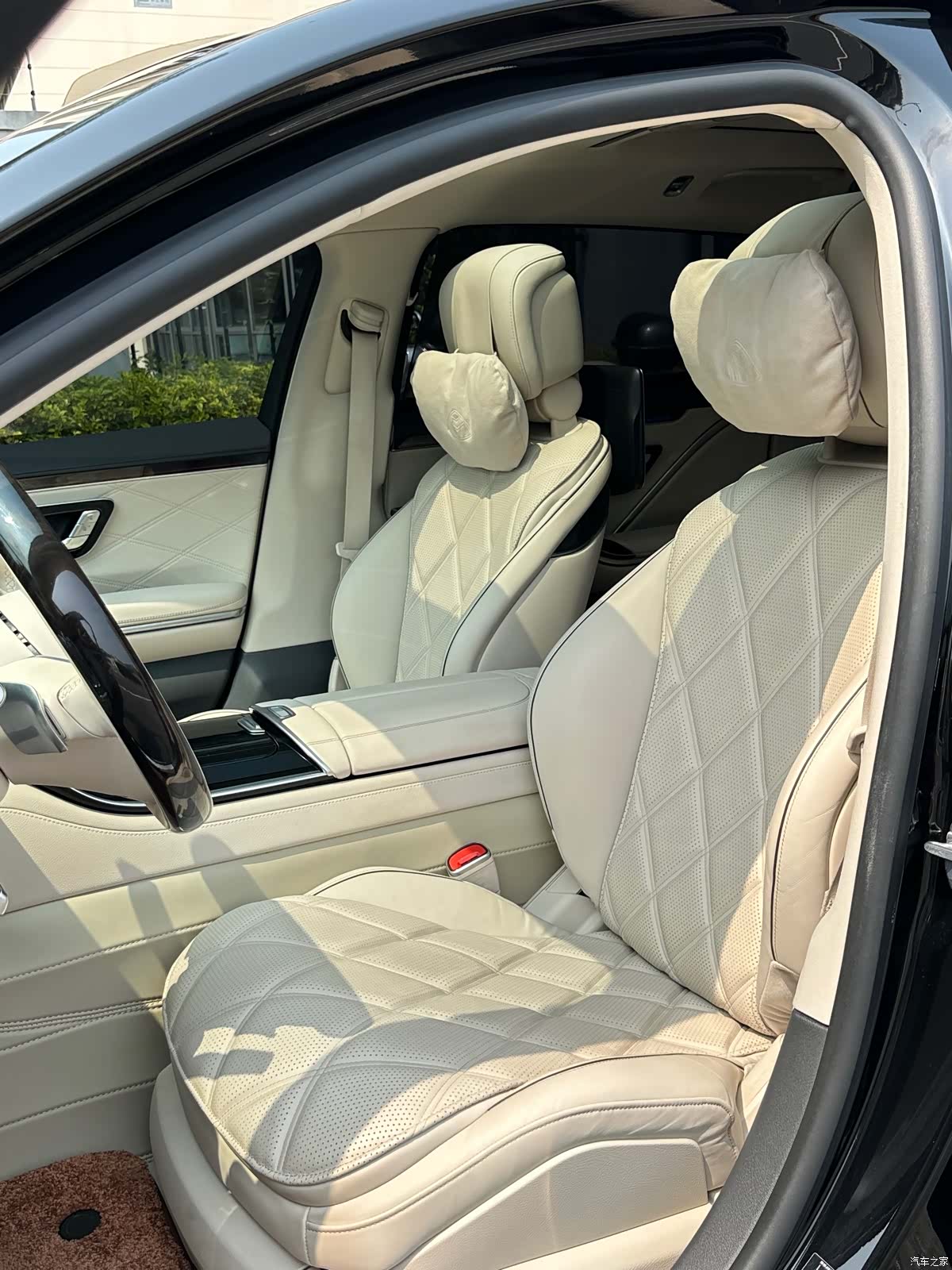 Maybach S-Class, 2023 все фото