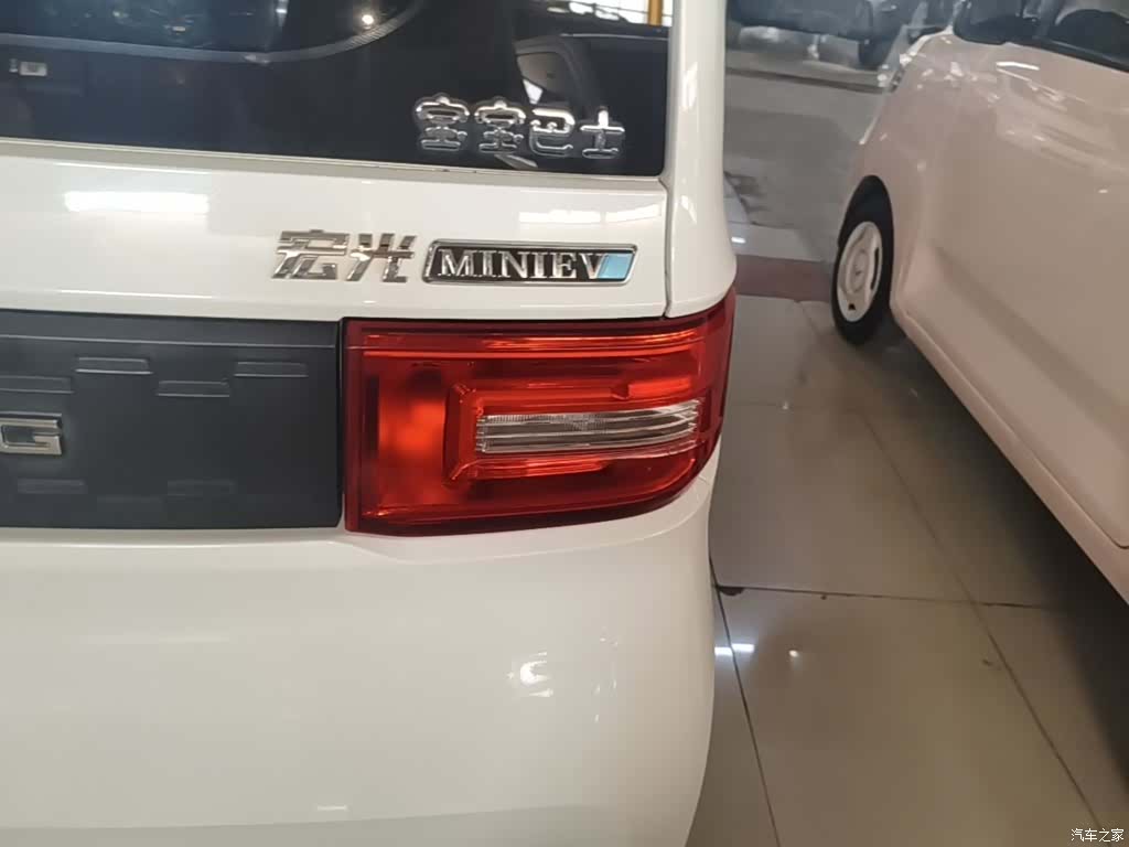 Wuling MINIEV, 2021 8