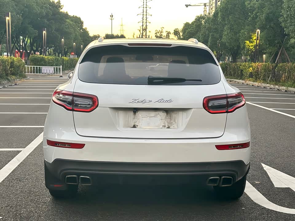 Zotye SR9