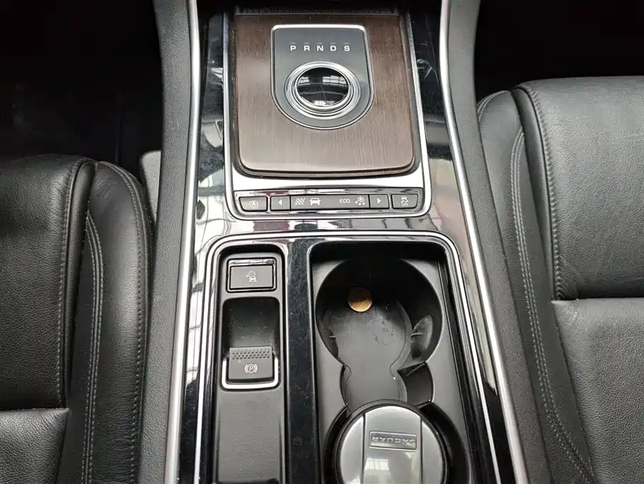 Jaguar XFL Jaguar XFL