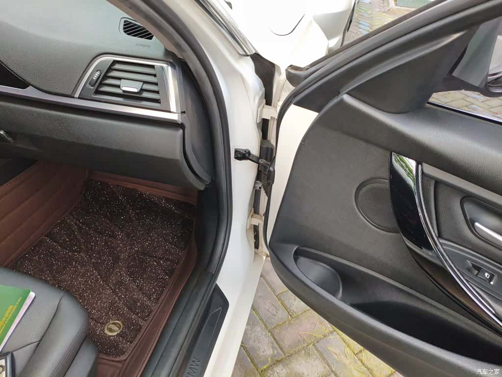 BMW 3 Series, 2016 22