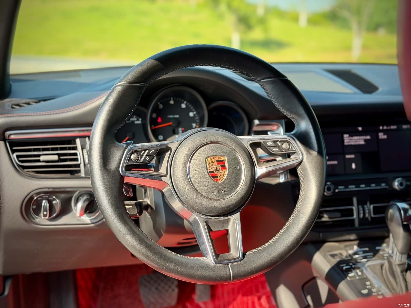Porsche Macan, 2019 11