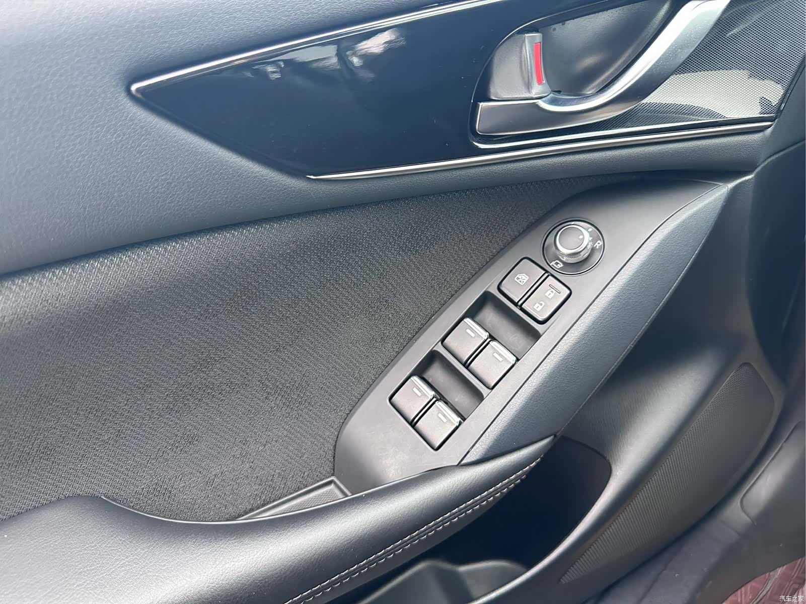 Mazda CX-4, 2023 17